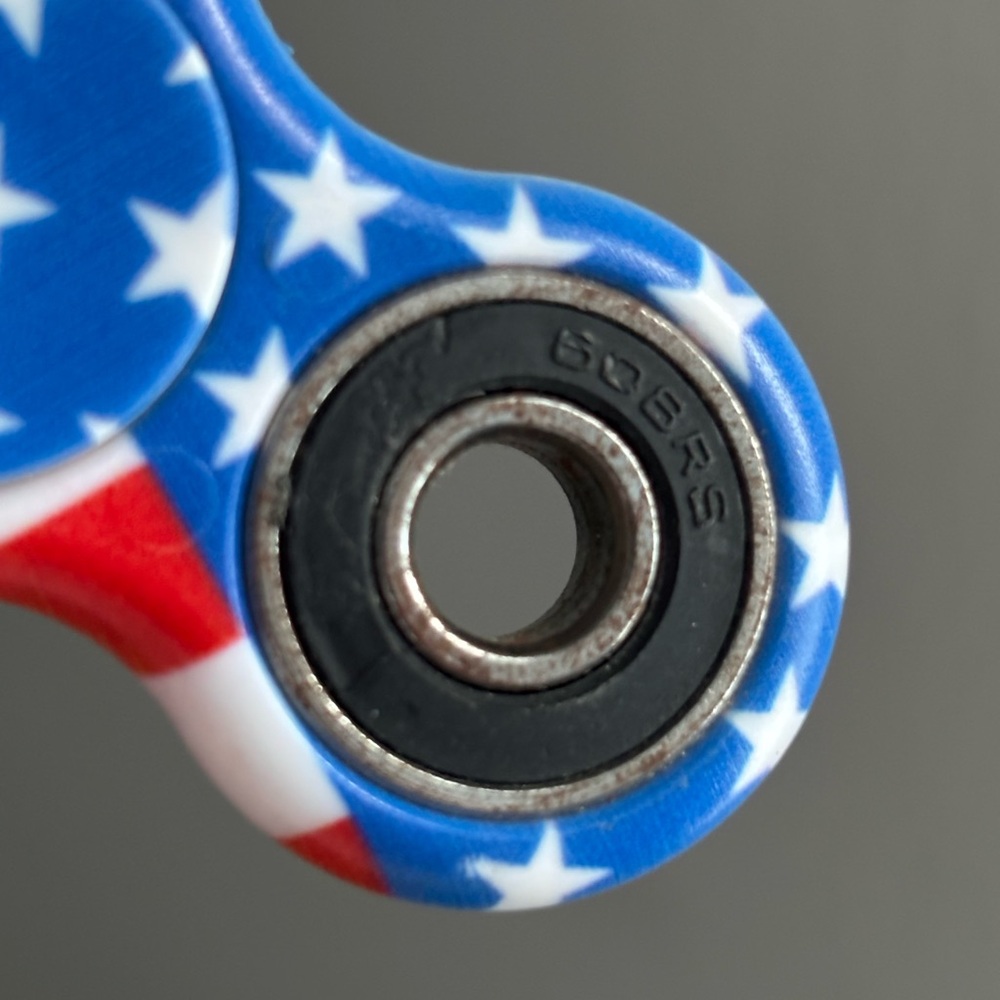Flag print fidget spinner - Picture 6 of 7